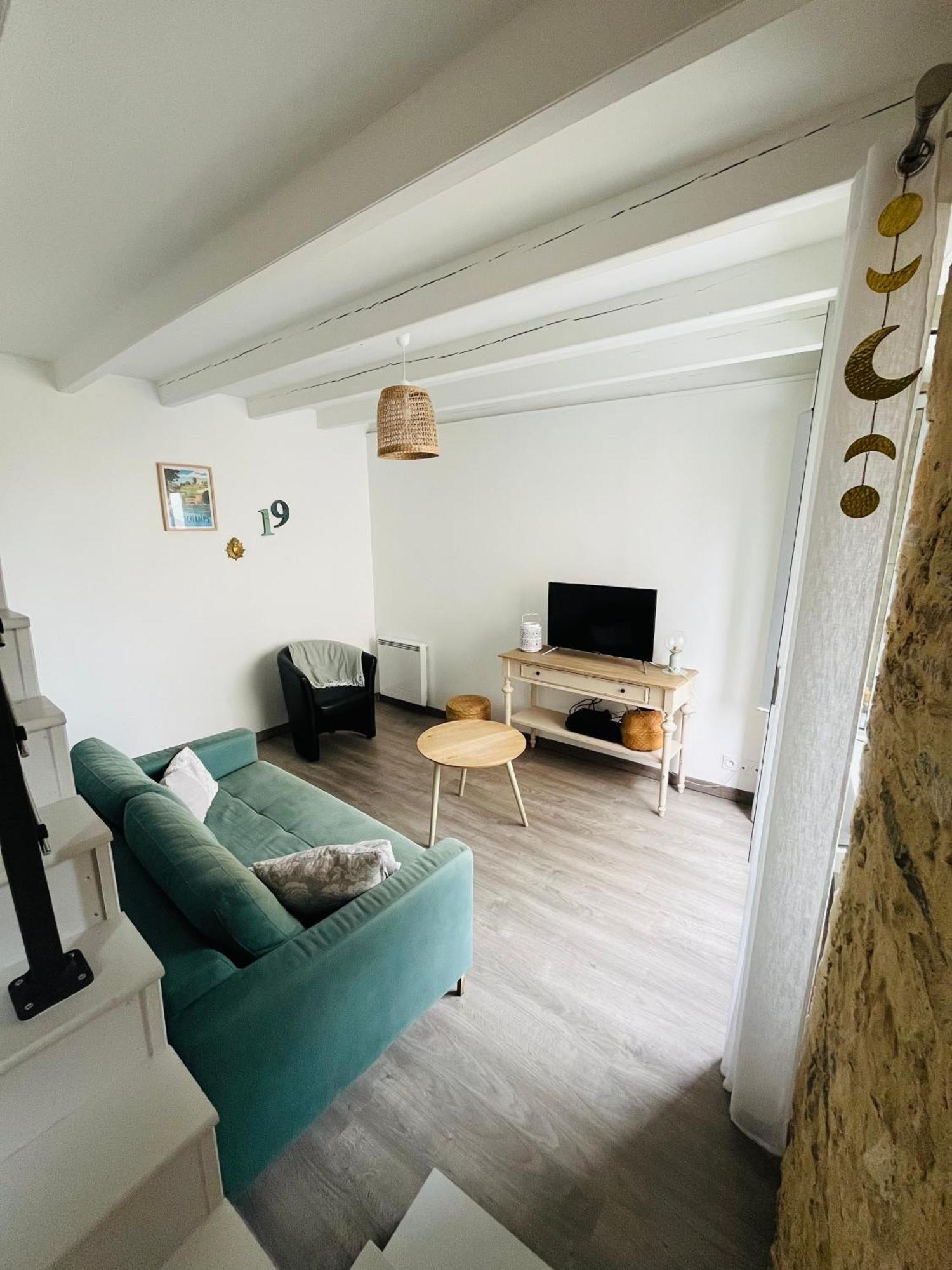 Le 19 Rue **,maison De Charme Proche Du Puy Du Fou